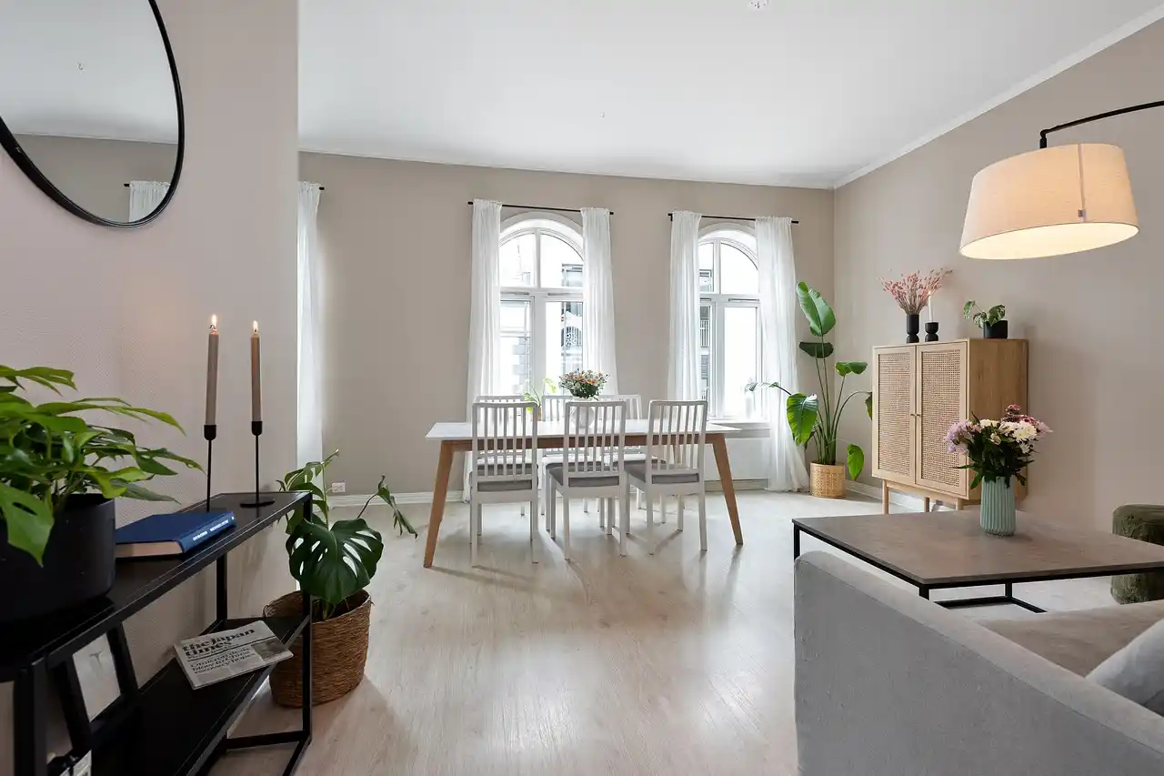 Home Window Tinting: Energy, Privacy, Comfort